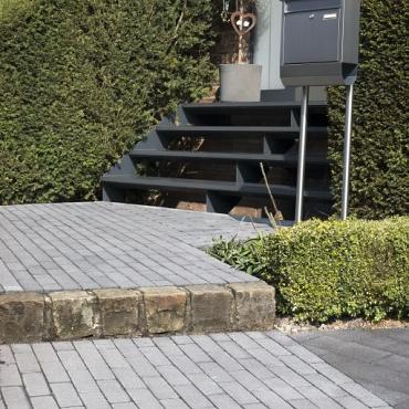 <p>SB-36606&nbsp;betonklinker getrommeld 21x7x8cm ★★★☆☆</p>