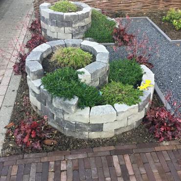 <p>SB-2056 beton bloembakset   ★☆☆☆☆</p>