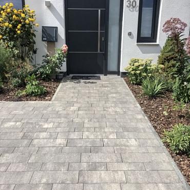 <p>SB-2157 betontegel   banenverband 8cm dik ★★★☆☆</p>