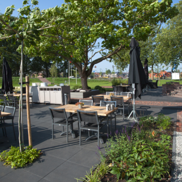 <p>SB-2873 betontegel   60x60x4cm ★★★☆☆</p>