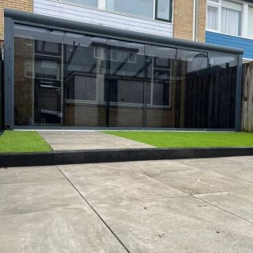 Glazen schuifwand compleet - getint glas