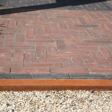 U-profiel gelijkzijdig tbv opsluitband 6cm - 300x6,4x4,57/4,57cm Corten
